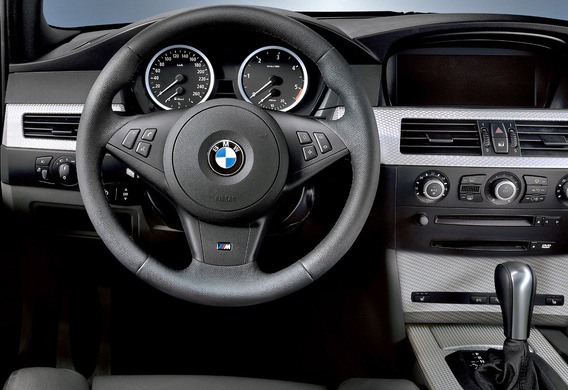 Wie der BMW 5 E60 Kreuzfahrtsteuerungen mit der Funktion der Federung arbeiten