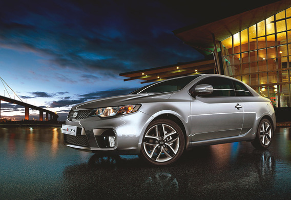 How can you quickly overcome the frosting of the headlights on KIA Cerato II?