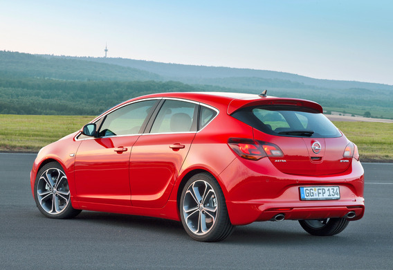 تفكيك المصابيح الخلفية ل ـ Opel Astra J