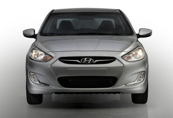 Czy światło mijania może być wyłączone na Hyundai Solaris z silnikiem z silnikiem Hyundai?