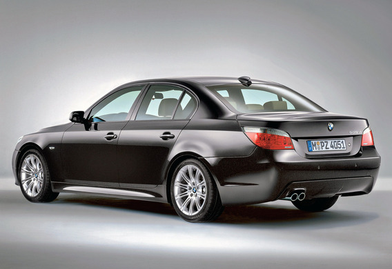 BMW 5 E60 ، BMW ، وحدة الاستشعار الخلفية هي الأسهل لازالتها