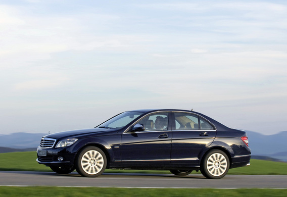 Establecimiento del límite de velocidad en Mercedes-Benz C-Klasse (W204)