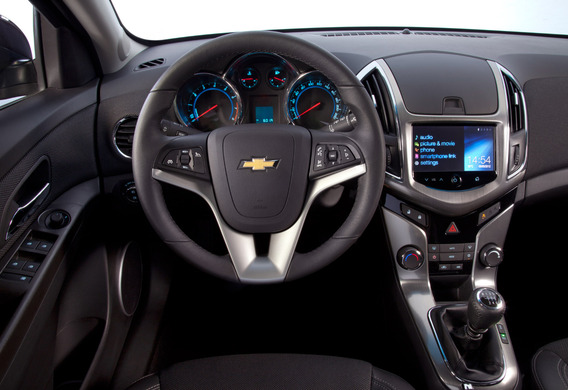 Ekran audio nie działa, a radio w Chevroleta Cruze jest wyłączone