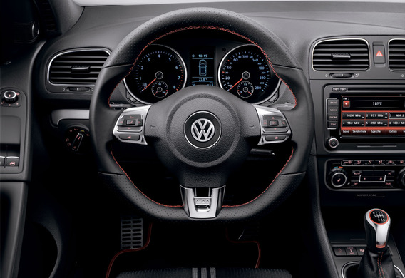هل يجب أن يتم تركيب أزرار التوجيه ل ـ VW Golf العجلة 6 ؟