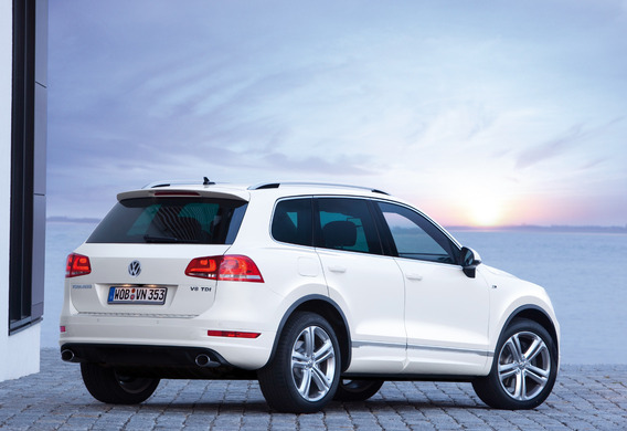Installation of the boot angle on Volkswagen Touareg II (NF)