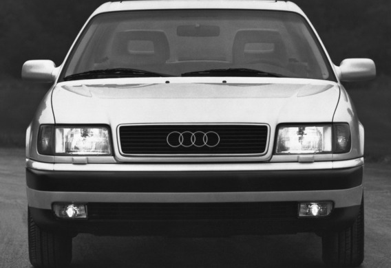 Samoinstalacja reflektorów przeciwmgielnych w samochodzie Audi 100 C4