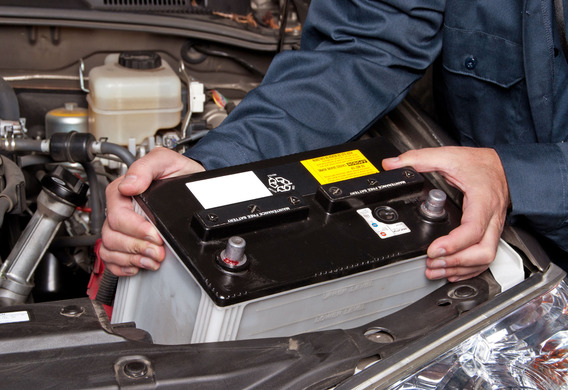 Removing the battery in Peugeot 207 for replacement or charging