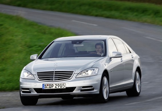 Resetting individual service operations to Mercedes-Benz S-class (W221)