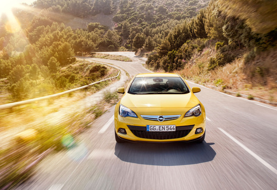 How do I regulate Opel Astra J GTC headlights?