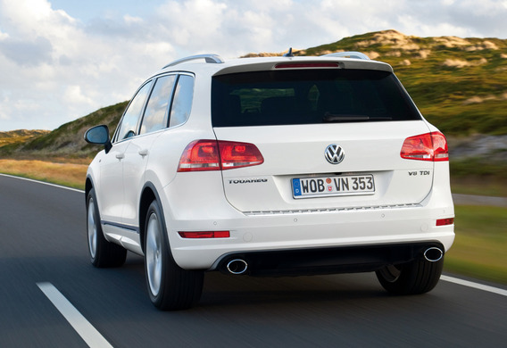 Discovering the doors of the trunk of a Volkswagen Touareg II (NF) with a key access system