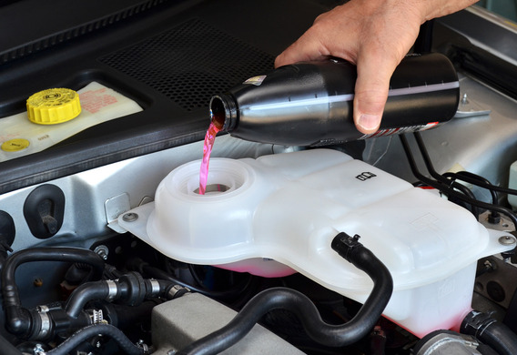 How to add the antifreeze to the Skoda Octavia cooling system
