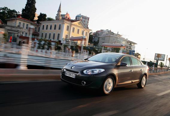 The Renault Fluence engine is running unstably or stale