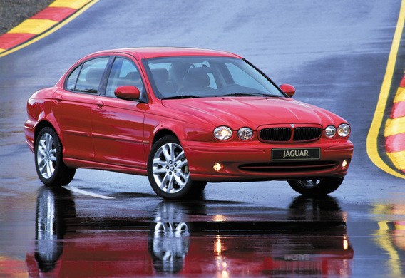 After entering the pit, the Jaguar X-Type ceased to be started