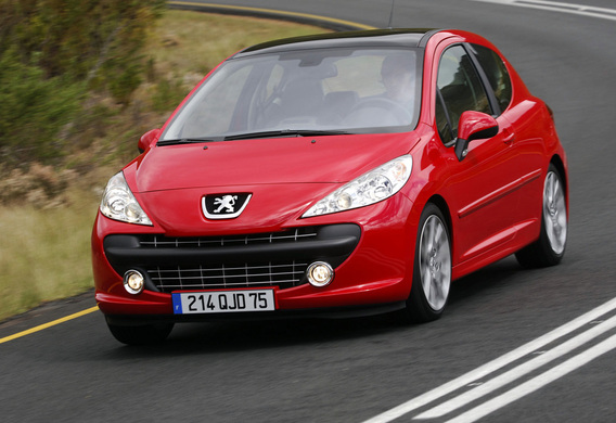 Peugeot 207 doesn't start for the first time when the engine starts.