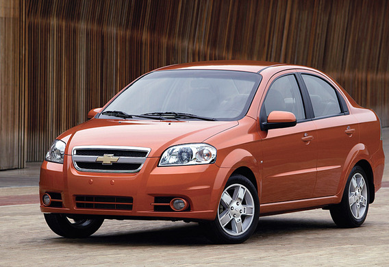 Le sifflement du capot dans la Chevrolet Aveo