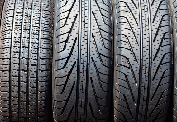Which tyre sizes are suitable for Peugeot 207