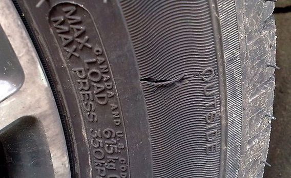 Sanierung von Reifen-Seitenreifen