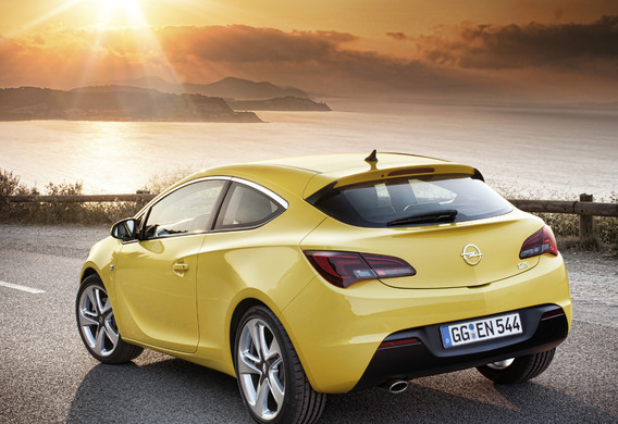El segundo conjunto de Opel Atra J GTC no tiene sensores de presión de neumáticos