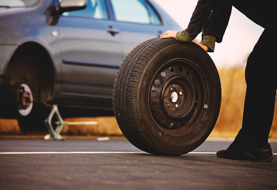 Hyundai Accent stiffly broke