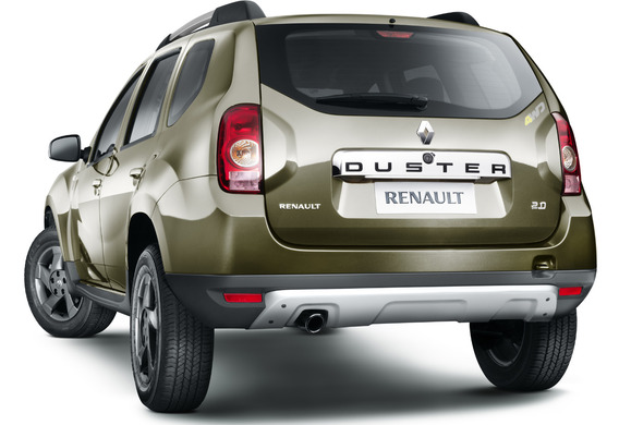 Water in the Renault Duster's trunk