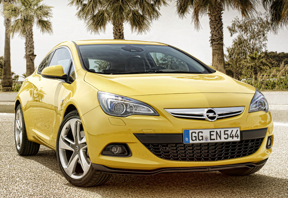 How do you secure the license plate without bending it in the form of a bumper, at the Opel Astra J GTC?
