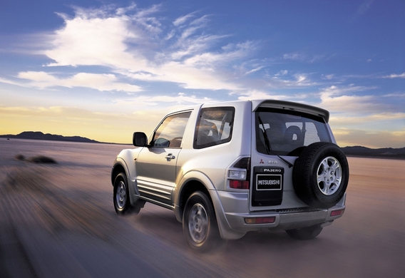 Problèmes avec la carrosserie et la cabine Mitsubishi Pajero 3