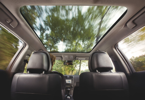 A crack in Peugeot 308 panoramic roof.