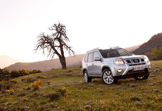 Removing the Nissan X-Trail II