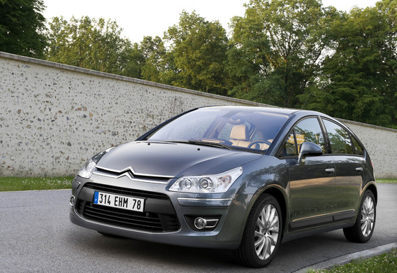Serial numbers of the spare wheel and basket fixation of the Citroen C4