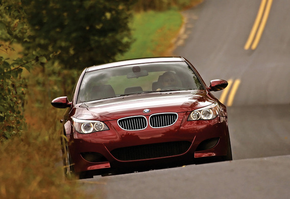 I problemi sorgeranno nell'HYDRA, se la BMW 5 E60 è stata ridipinta in un colore combinato