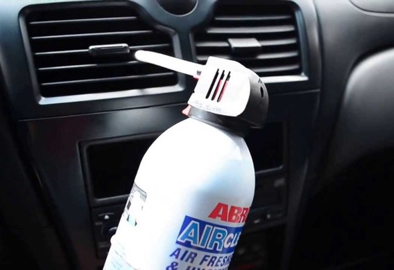 Cleaning and disinfection of the automotive air conditioner with their hands