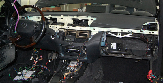Isolamento acustico completo di Mercedes-Benz S - klassse (W221)