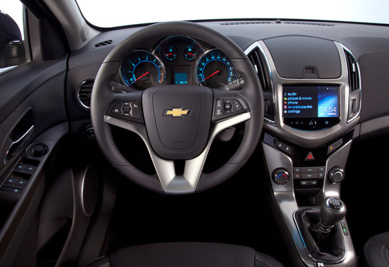 Caring out the Chevrolet Cruze Cruze