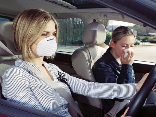 رائحة غير سارة في السيارة ومصادرها