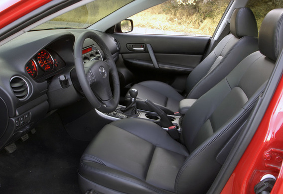 Dismantling of the front seat on Mazda 6 II