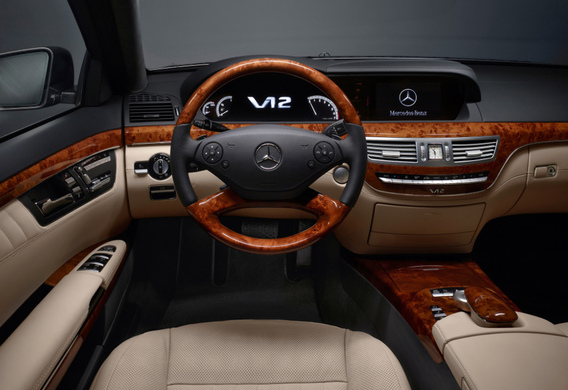Quali tipi di formati musicali supportano Mercedes-Benz S - kle (W221)?