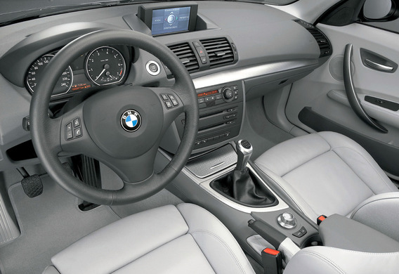الاختلافات في BMW 1-Series E87