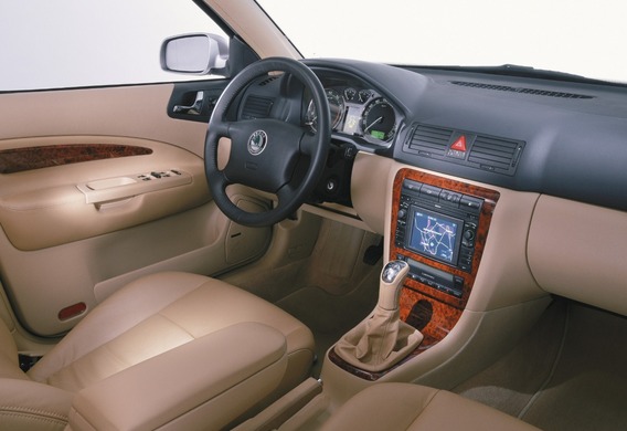 Smantellamento di Skoda Octavia A4 (Tour)
