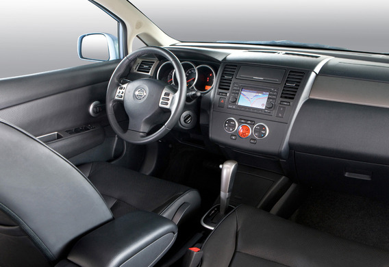 Nissan Tiida Seat Stack