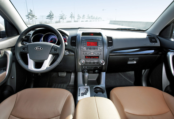 How to understand the KIA Sorento II central console