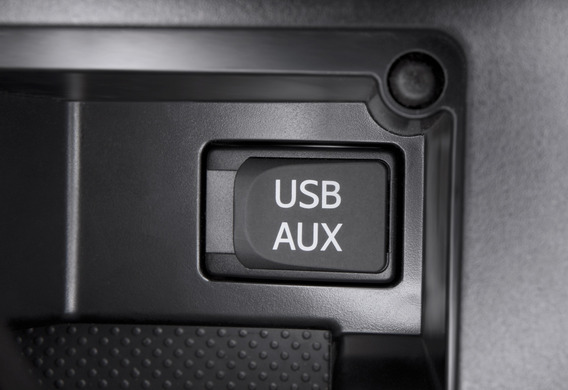 La musica dal flash drive inizia sempre con la prima traccia sulla Renault Duster