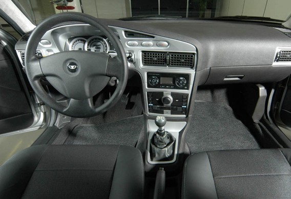 ازالة المربع الأصلي على Daewoo Nexia