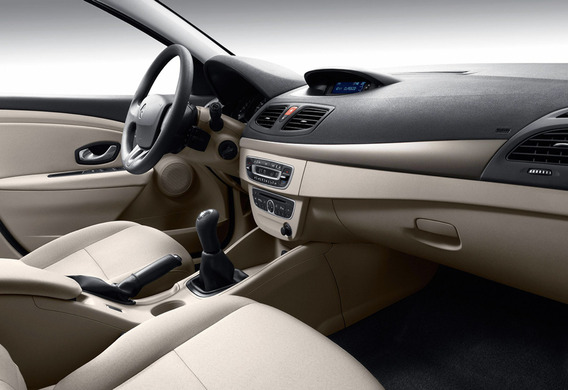 No air is supplied to the rear deflectors of the Renault Fluence