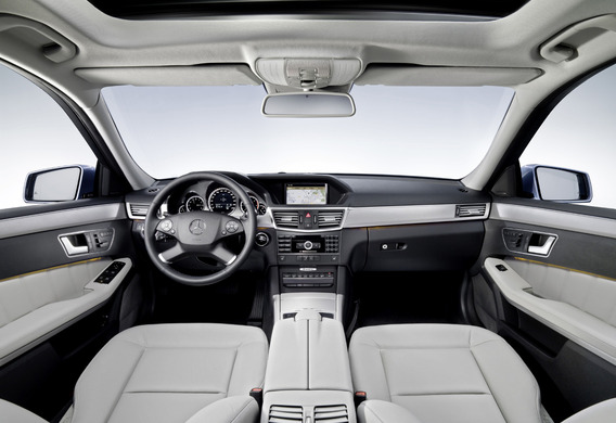 Cosa serve nella scatola di guanti Mercedes E-Class (W212)