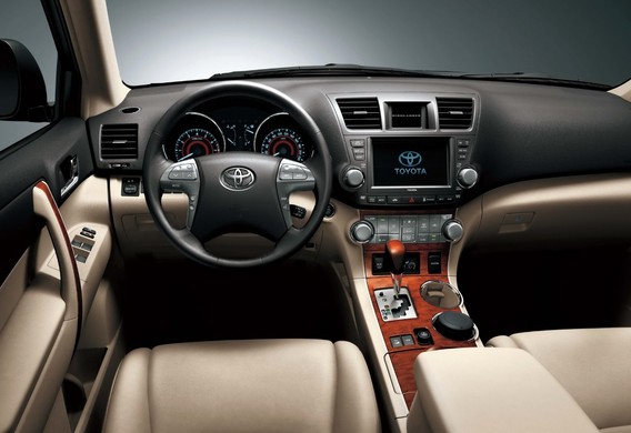 Quante volte vengono aggiornate le schede di navigazione dello stato per la Toyota Highlander II