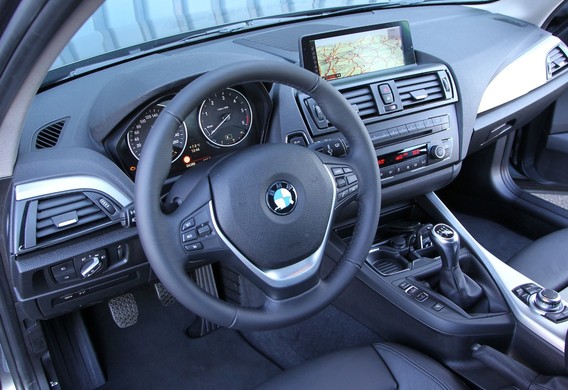 Changing the central console to BMW 1-Series F20