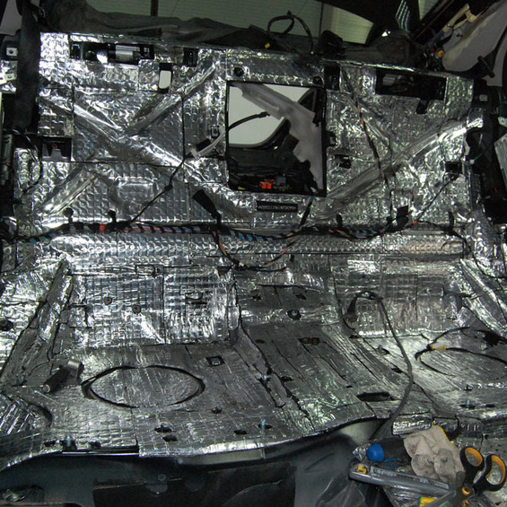 Isolamento acustico completo di Mercedes-Benz S - klassse (W221)