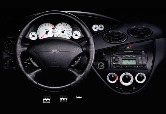 Audio control with joystick on the Ford Focus 1