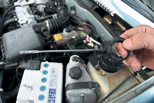 How to check the oil in mechanics of the VAZ 2105, 2106, 2109, 2110, 2114, etc. with your hands