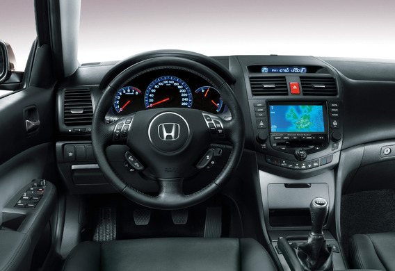 At what speed do you want to switch gear to the Honda Accord VII?